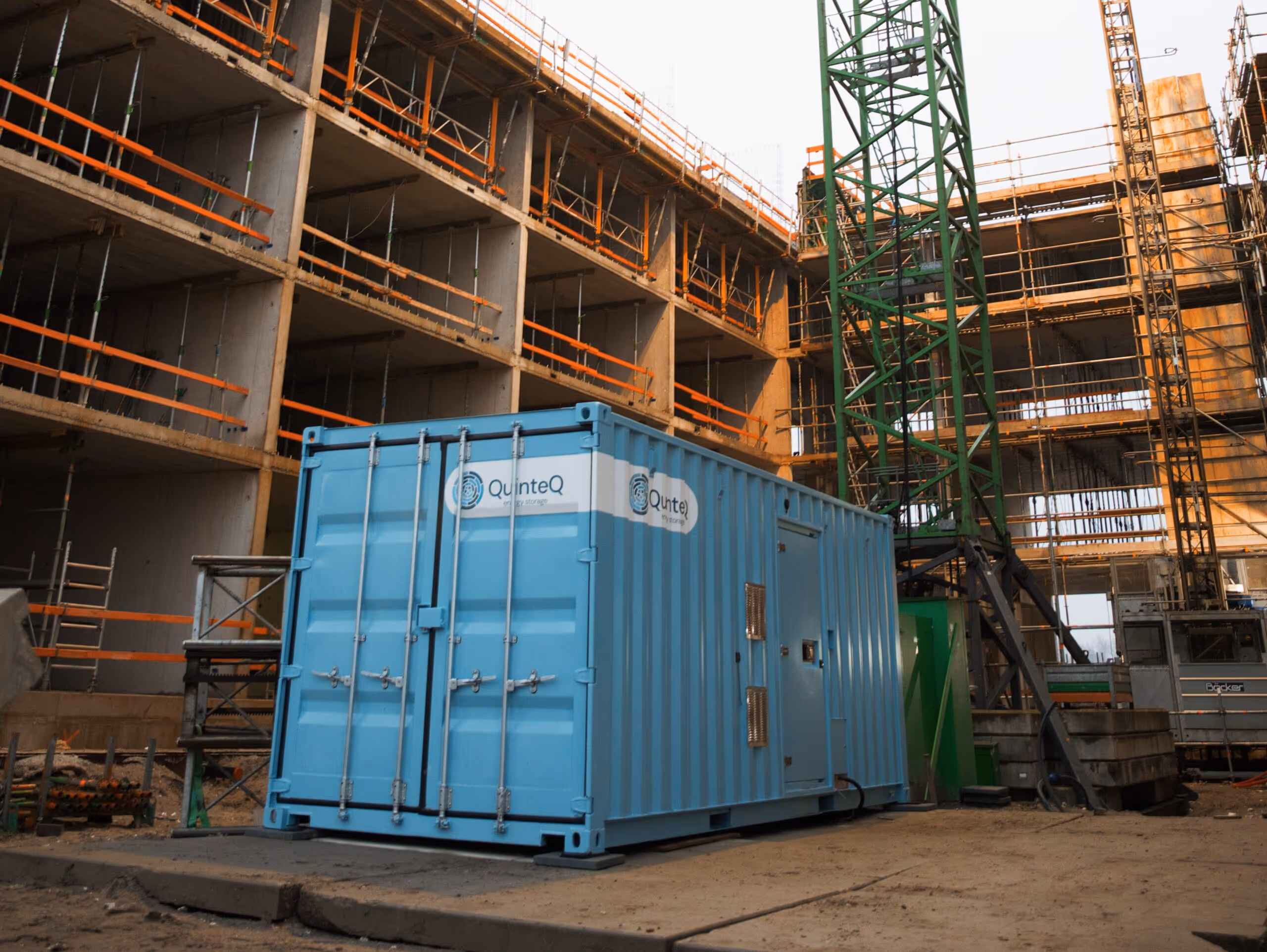 QuinteQ's flywheel for construction demonstration with BAM Materieel Amsteram