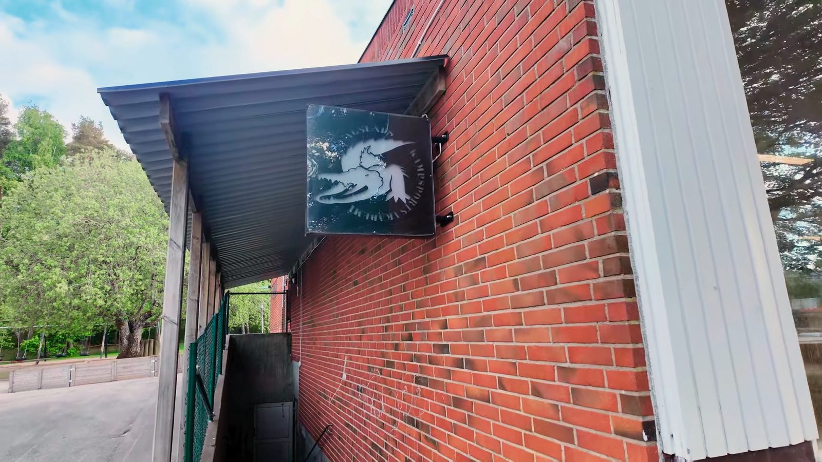 The crocodile sign over the Martins' academy in Stenungsund