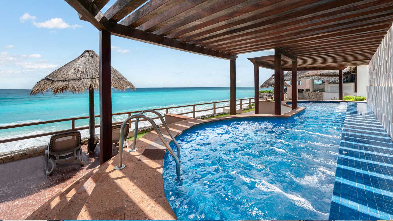 Royal Solaris Cancun resort