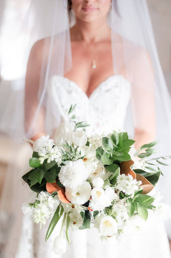 Seasonal Flowers: What to Choose for Every Time of Year From Your Local Wedding Florist in Charleston