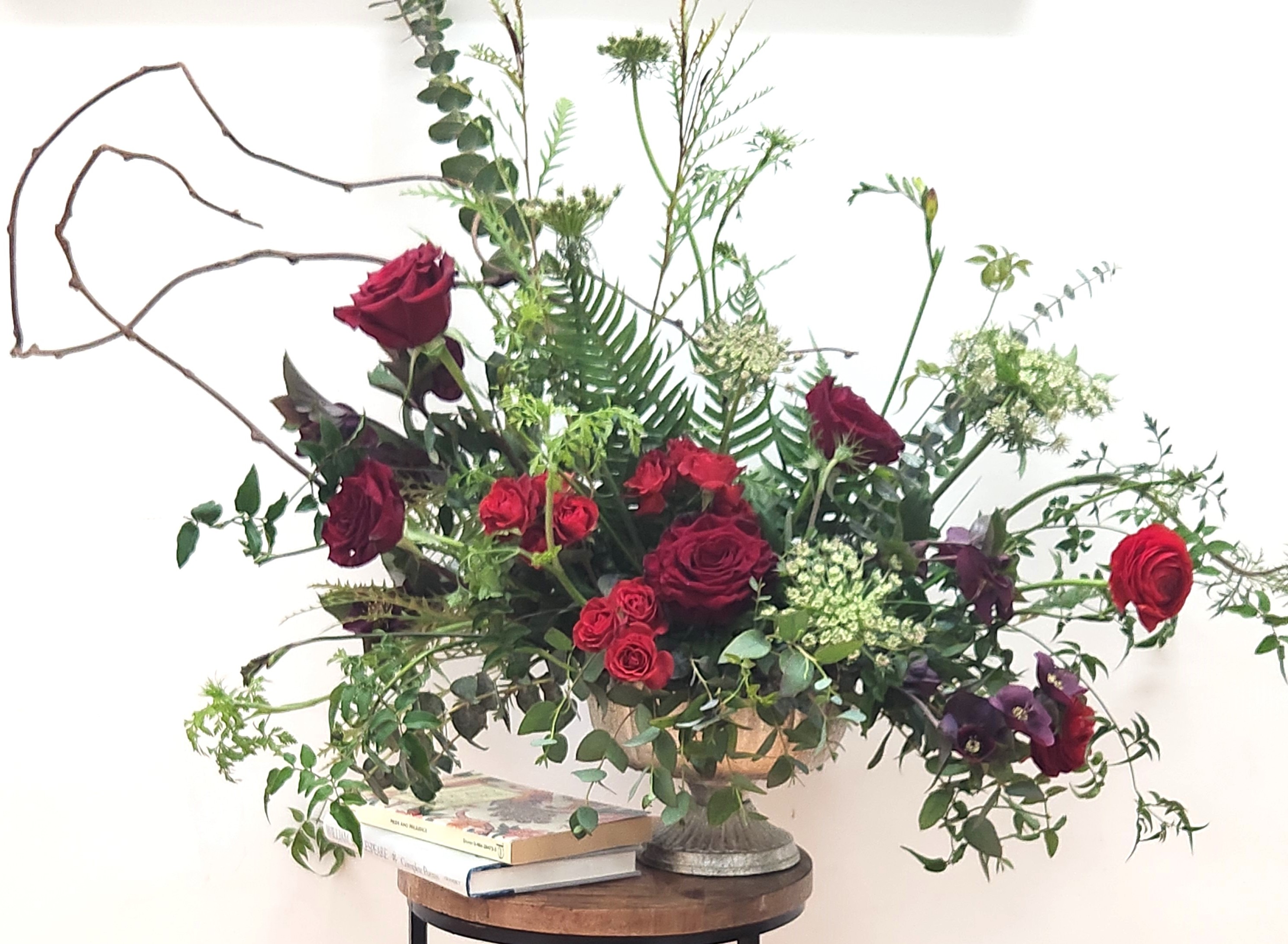 Charleston’s Holiday Gift Guide: Flowers & Finds That Spark Joy