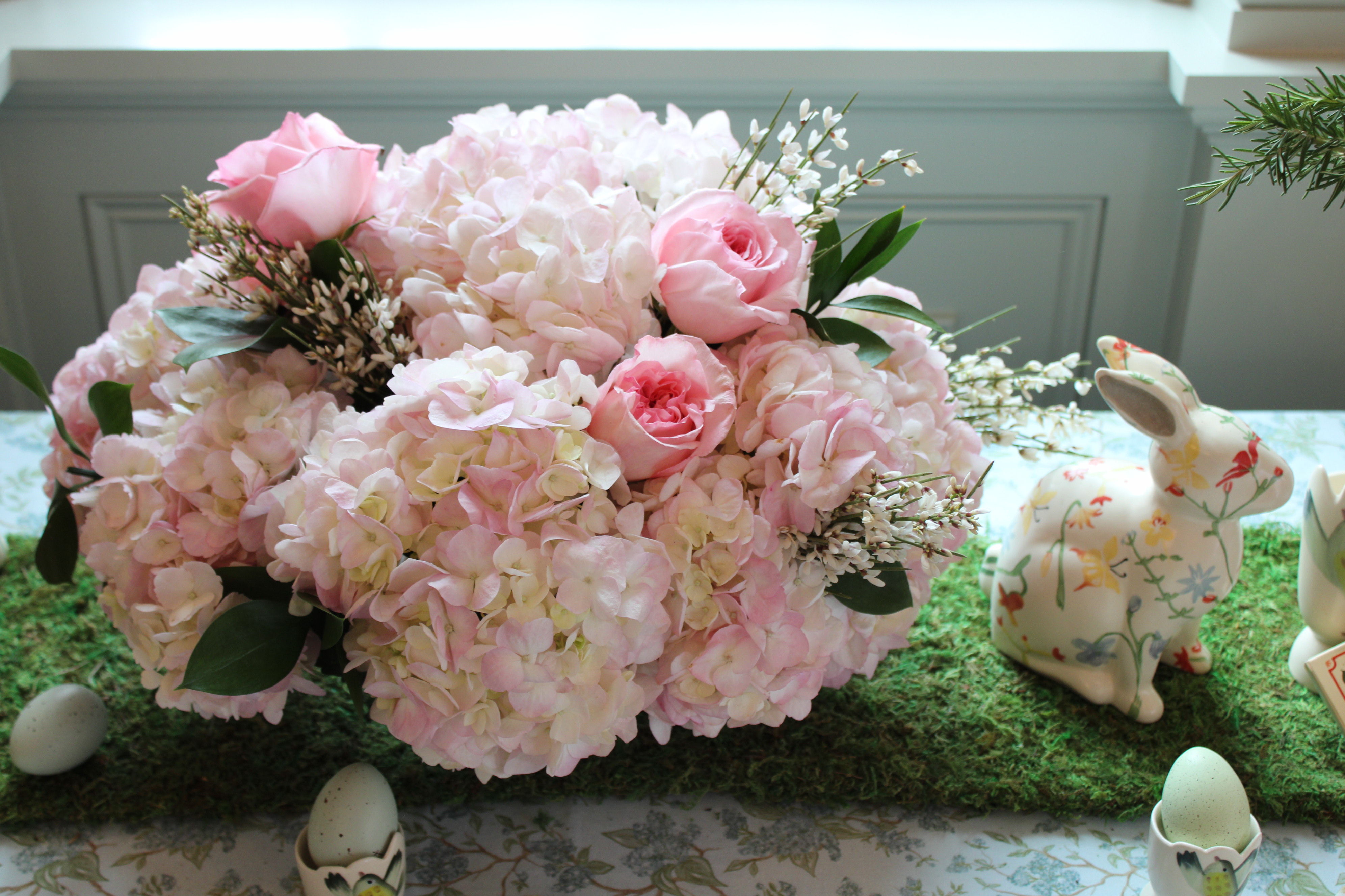 Spring Celebrations: Easter Flowers, Mother’s Day Blooms & Thoughtful Gifts in Charleston