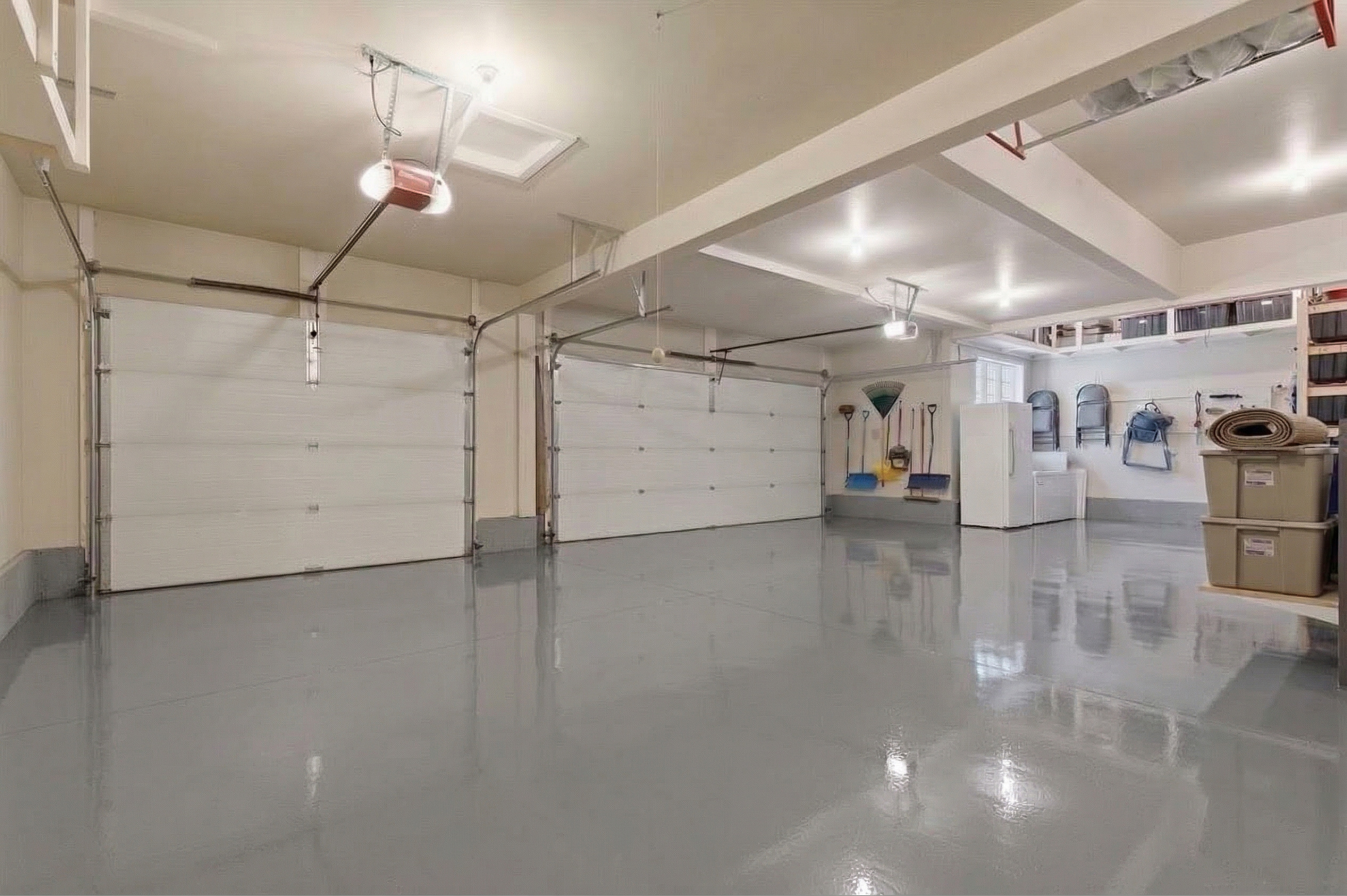 Solid colour epoxy garage floor coating installed in Calgary - Epoxy Floors Canada