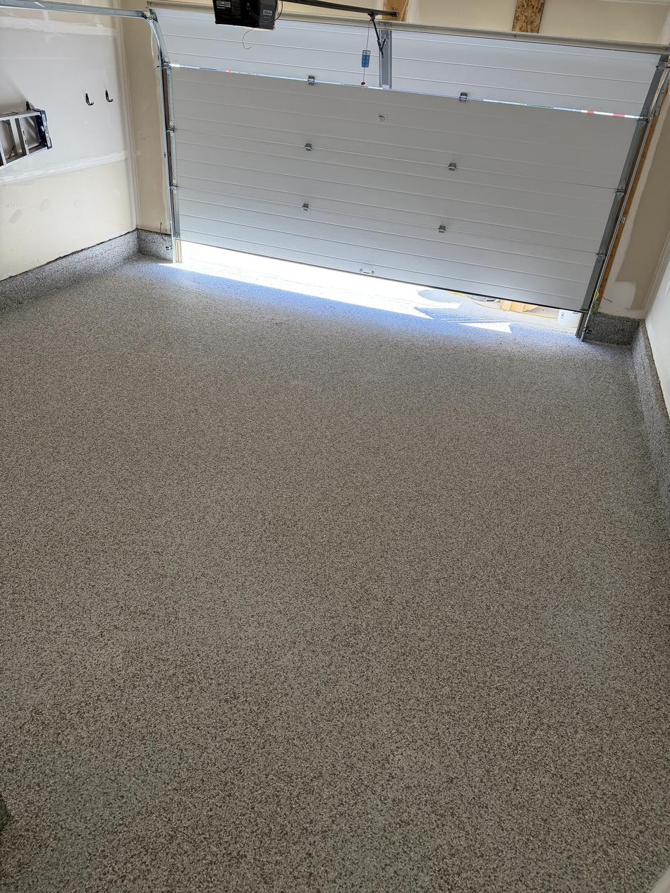Close detail of finished glossy Dovetail flake floor texture