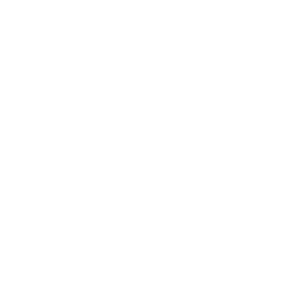 Kolme erikokoista valkoista hohtavaa tähteä mustalla taustalla.