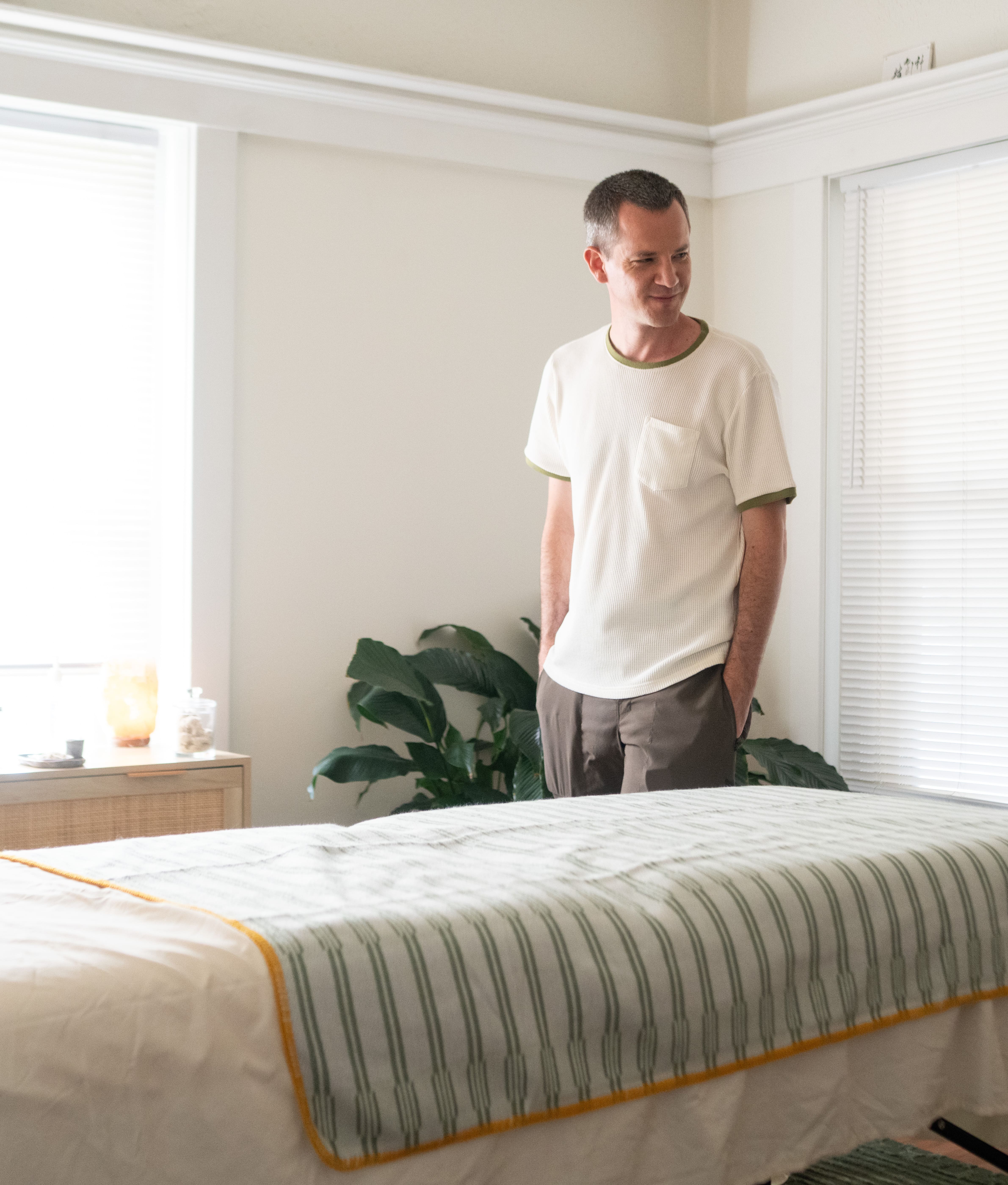 Acupuncturist Eric Moore L.Ac in his clinic in Kentucky.