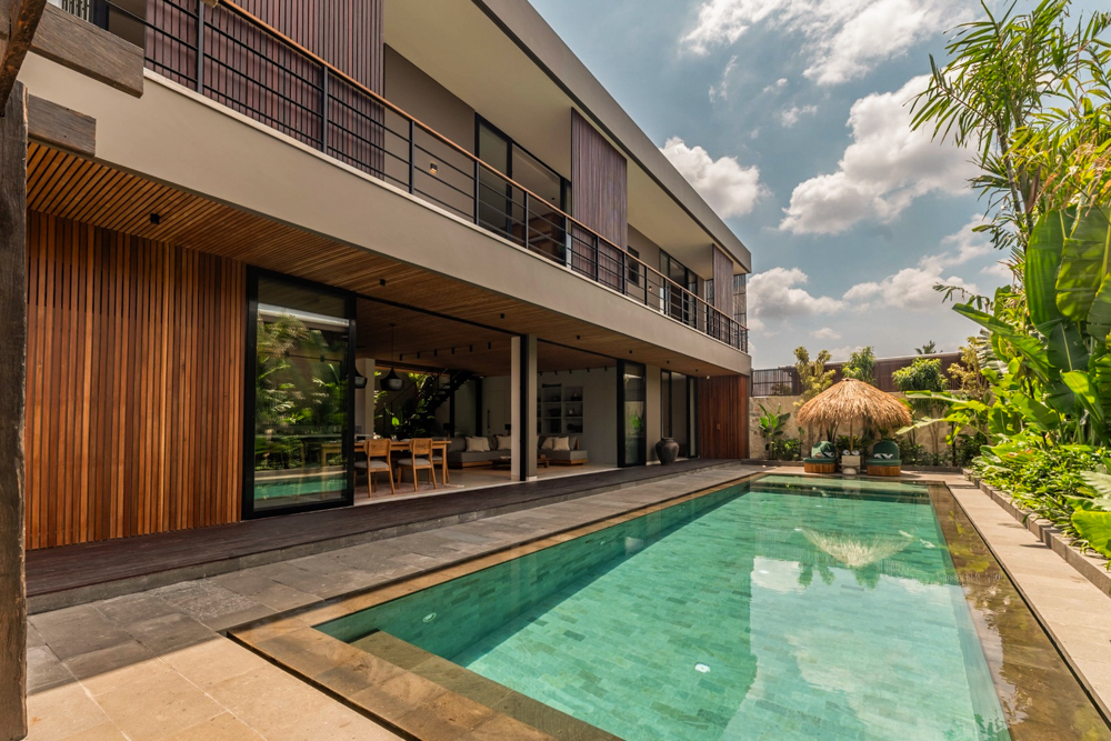 Modern Canggu Family 4 Bedroom Retreat