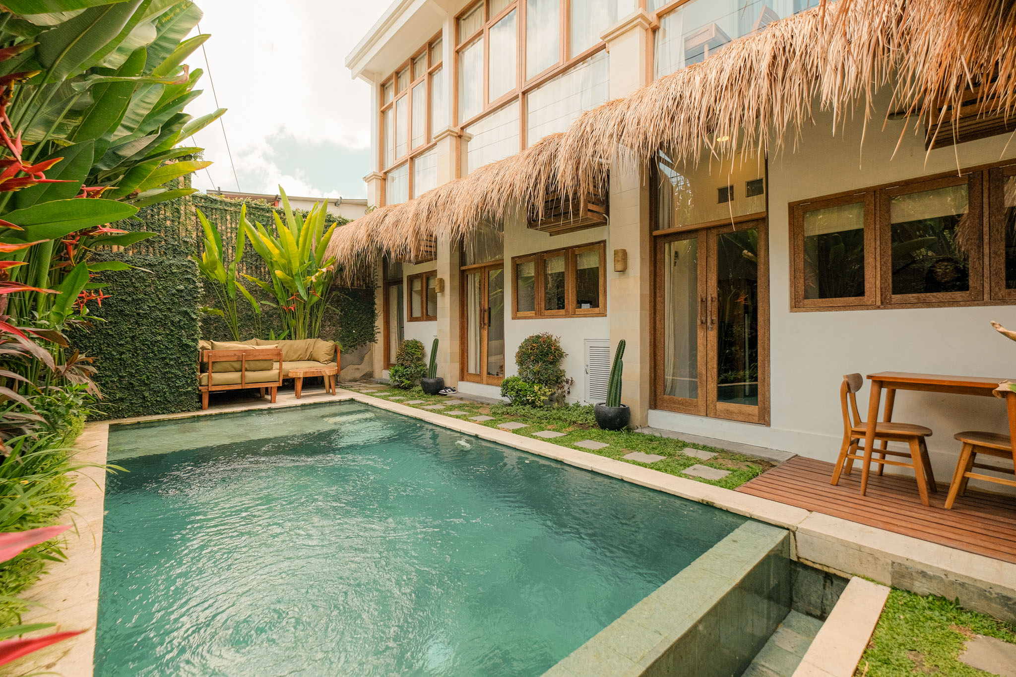 Modern Pererenan 1 Bedroom Villa and Shop Space