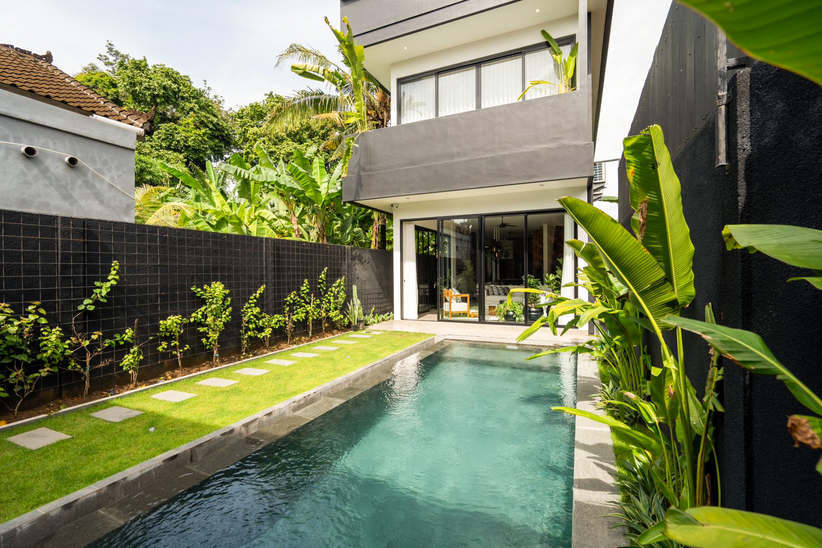 Tumbak Bayuh 3 Bedroom Modern Villa