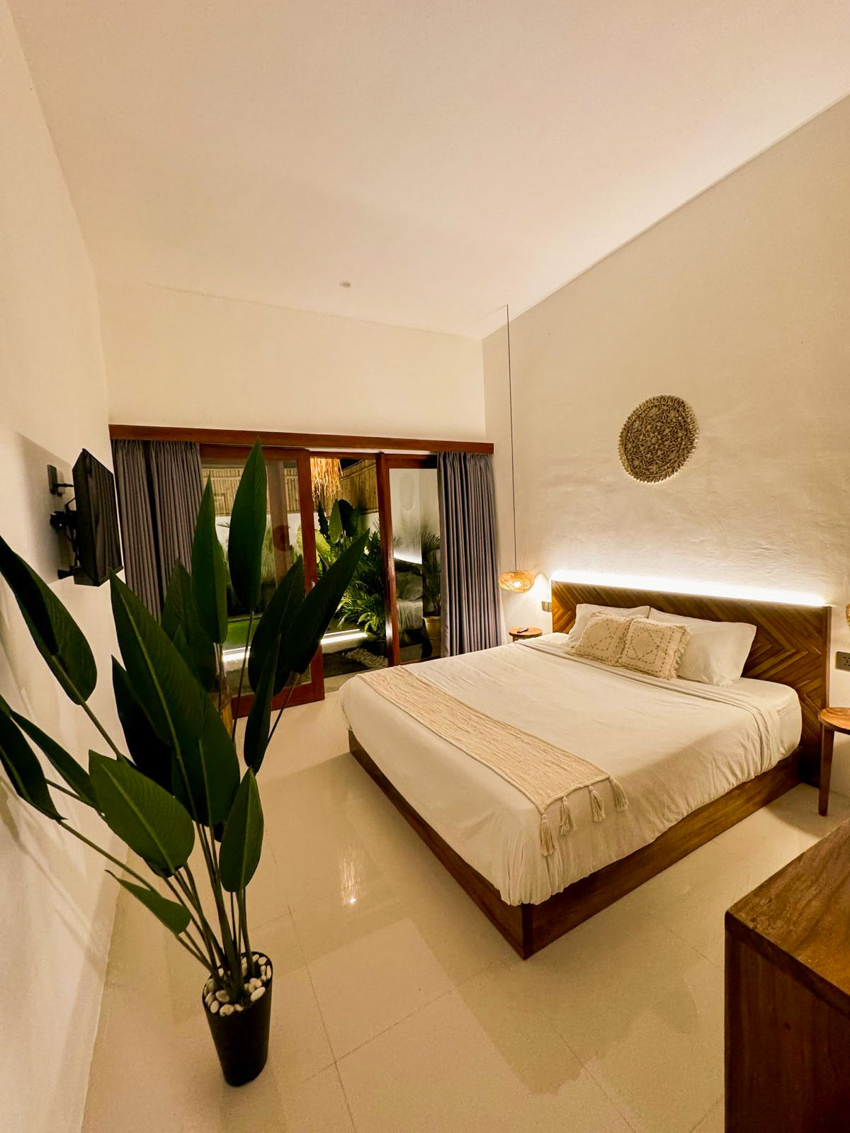 Modern Tropical Seseh 2 Bedroom Villa