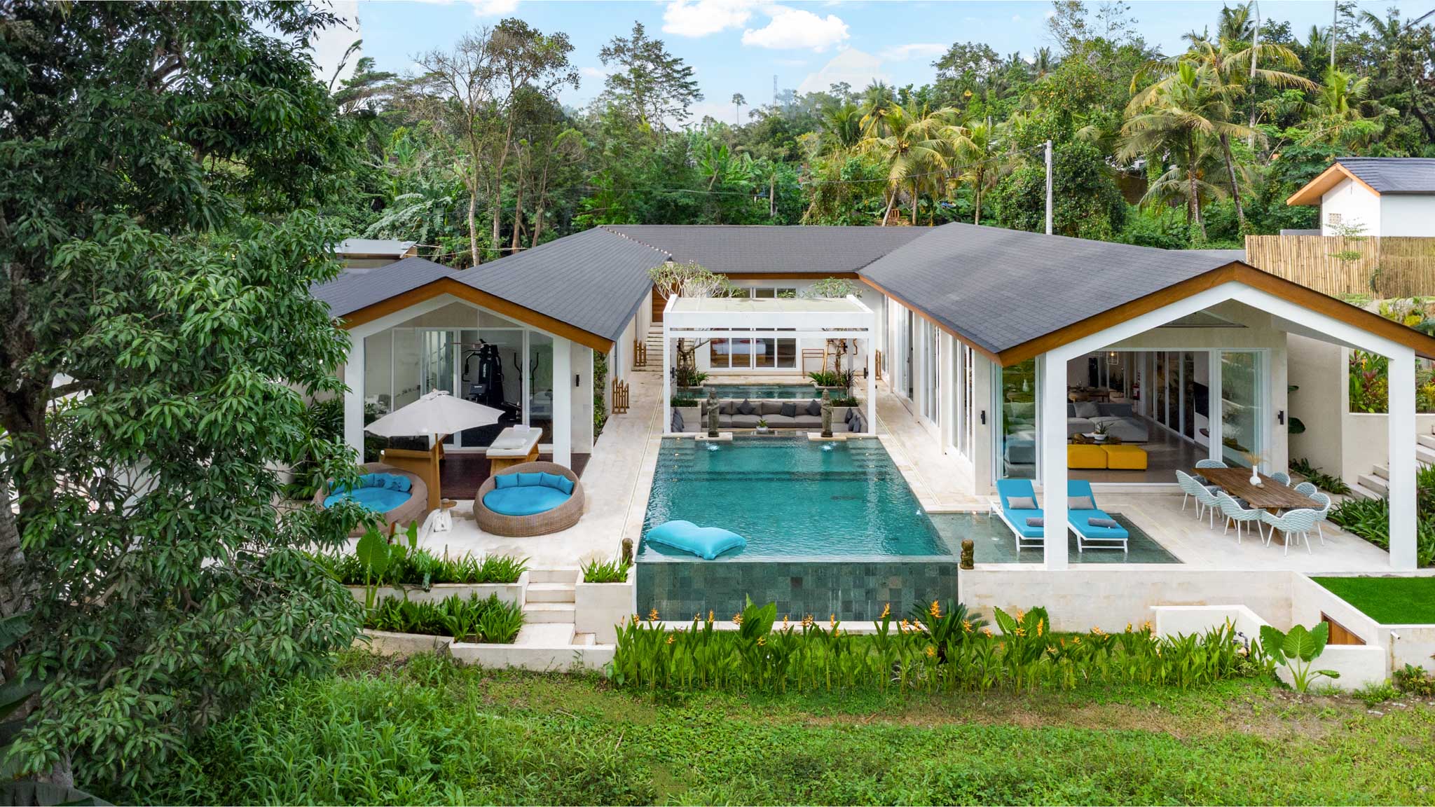 Tropical Courtyard Gianyar 4 Bedroom Villa