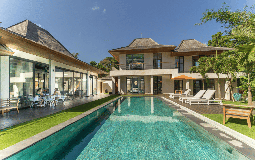 Tropical Classic Umalas 6 Bedroom Villa