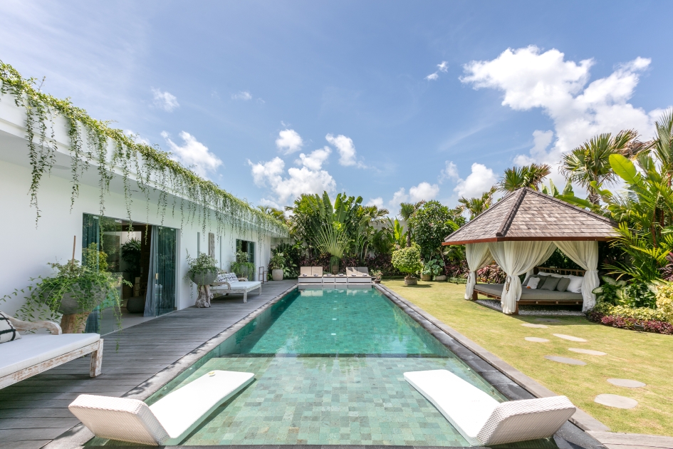 Contemporary Balinese Seminyak 4 Bedroom Villa