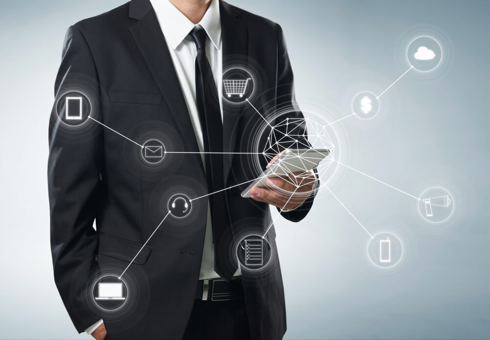 Businessman using omnichannel marketing.