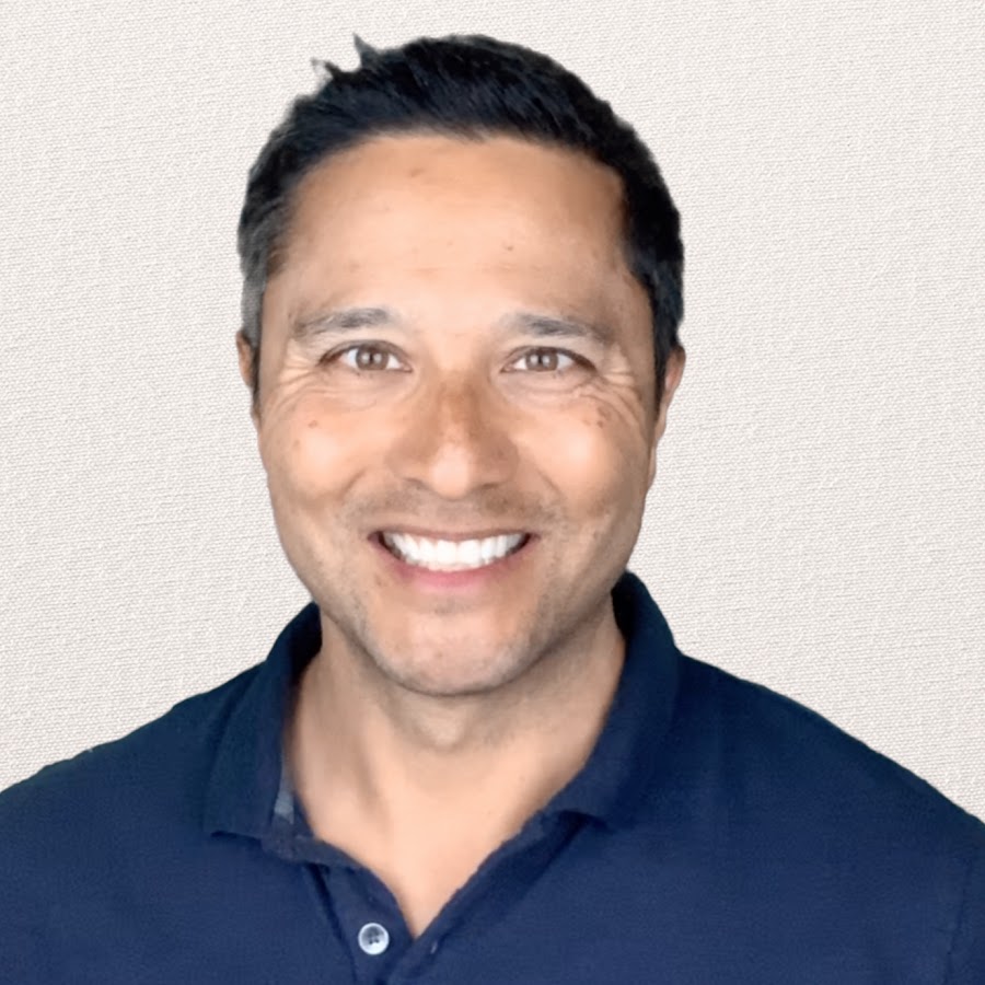 Dr. Ask Mark headshot