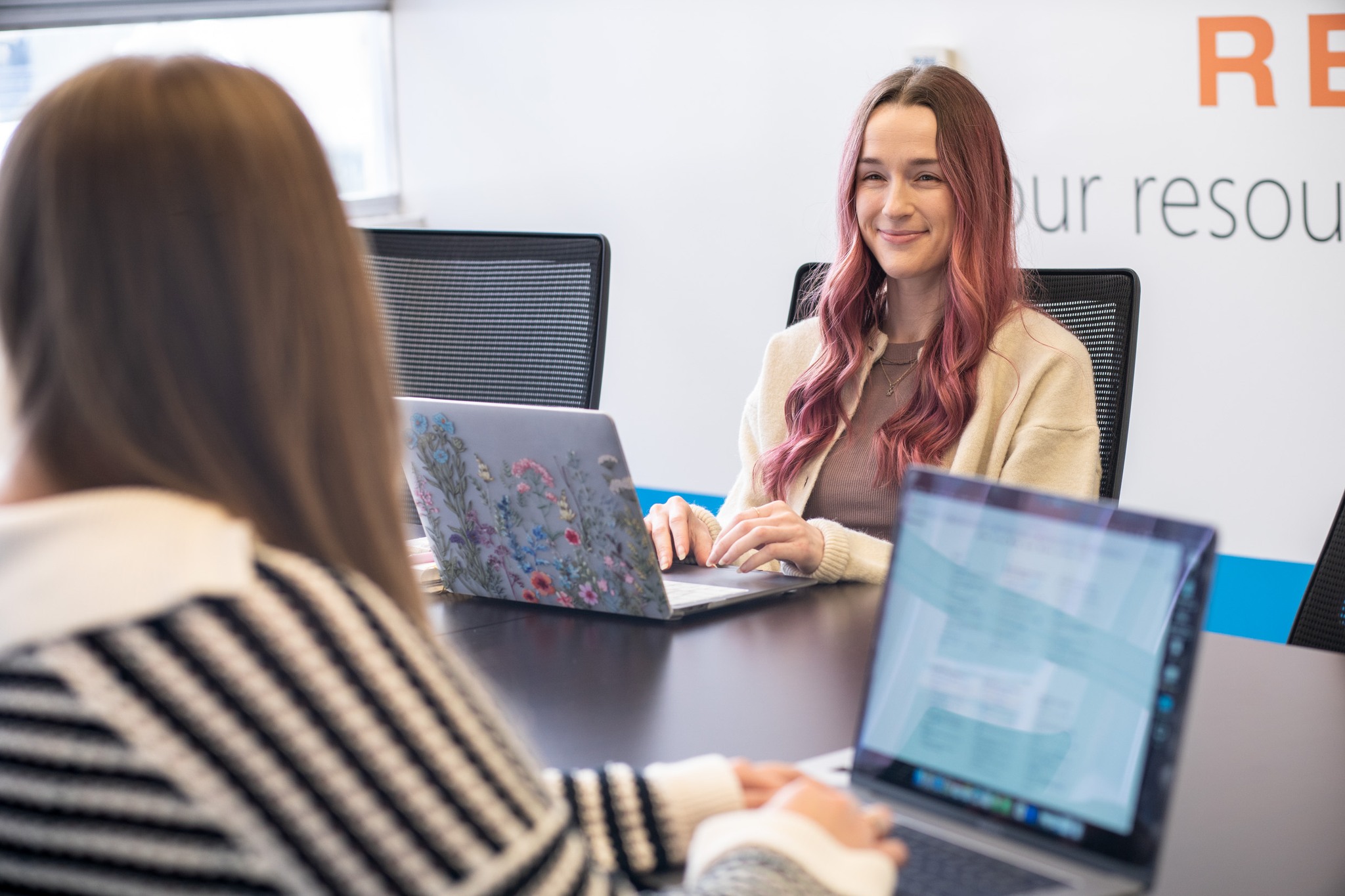 digital marketers having a meeting