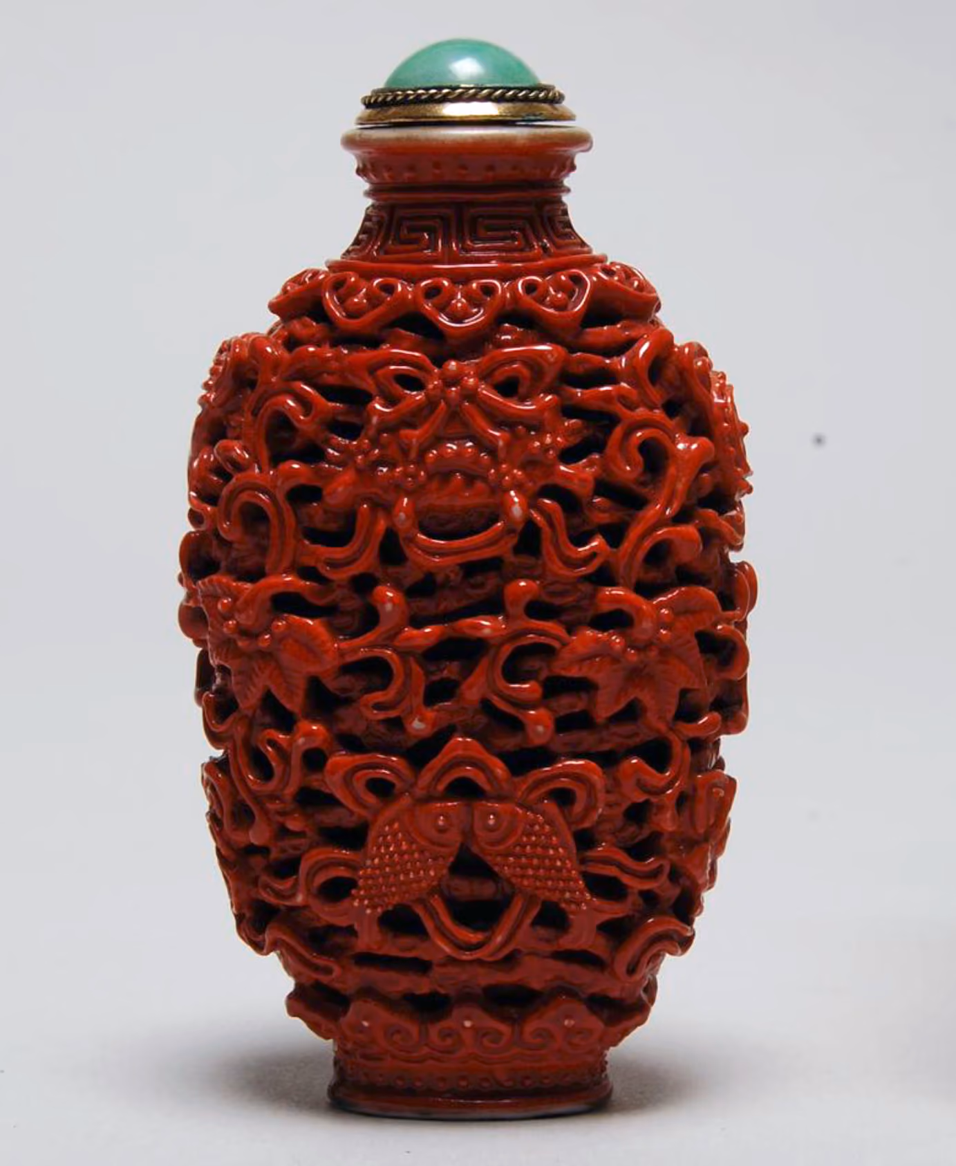 Porcelain with 8 Buddhist emblems