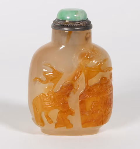 Chalcedony with figures in relief