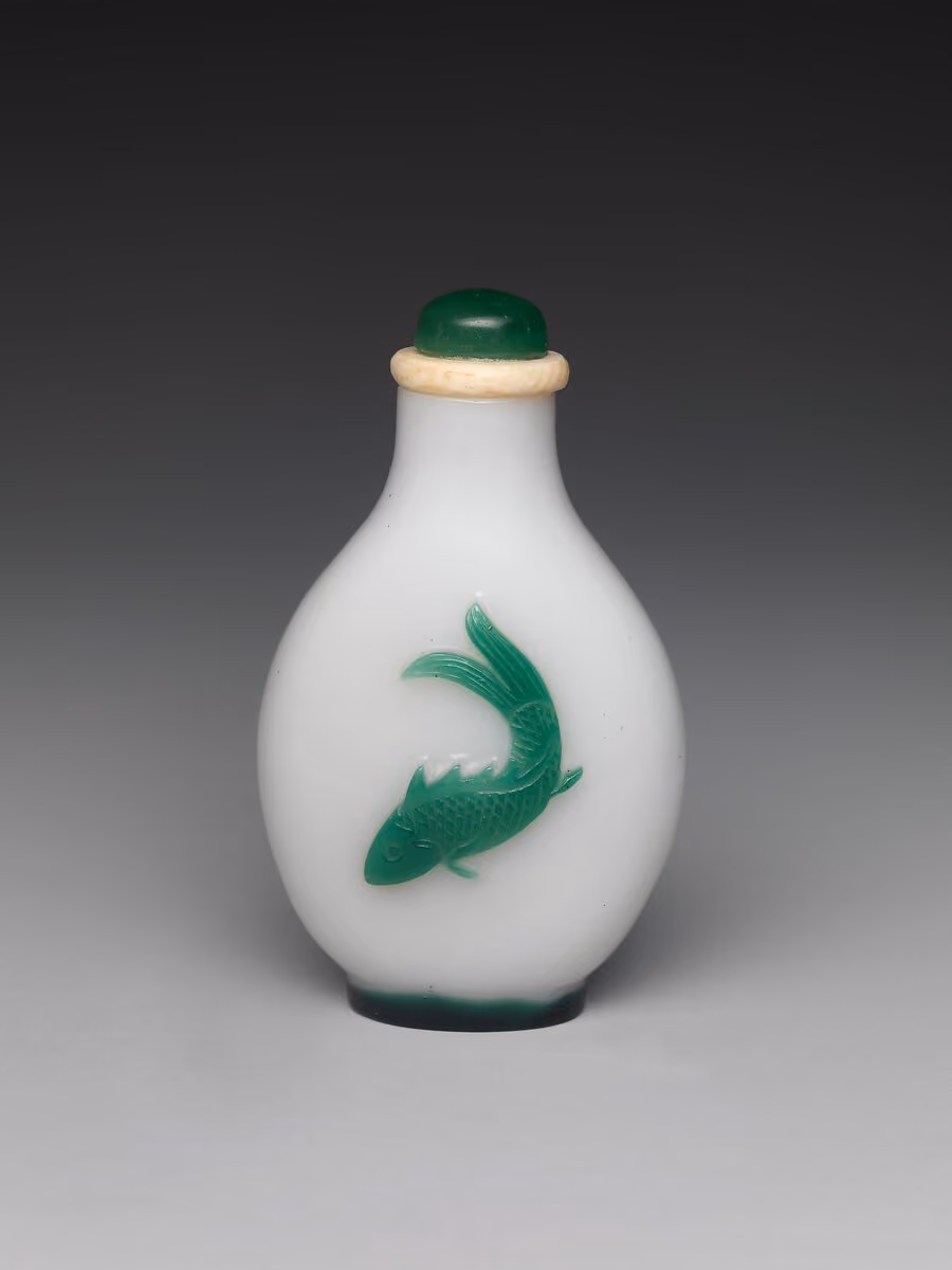 Overlay glass with fish