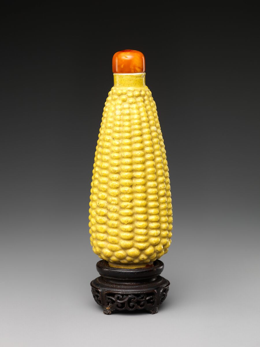 Porcelain in the form of an ear of corn