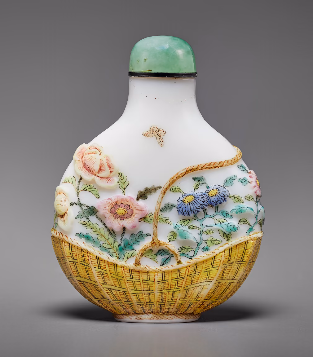 Imperial carved and enamelled glass in the form of a flower basket