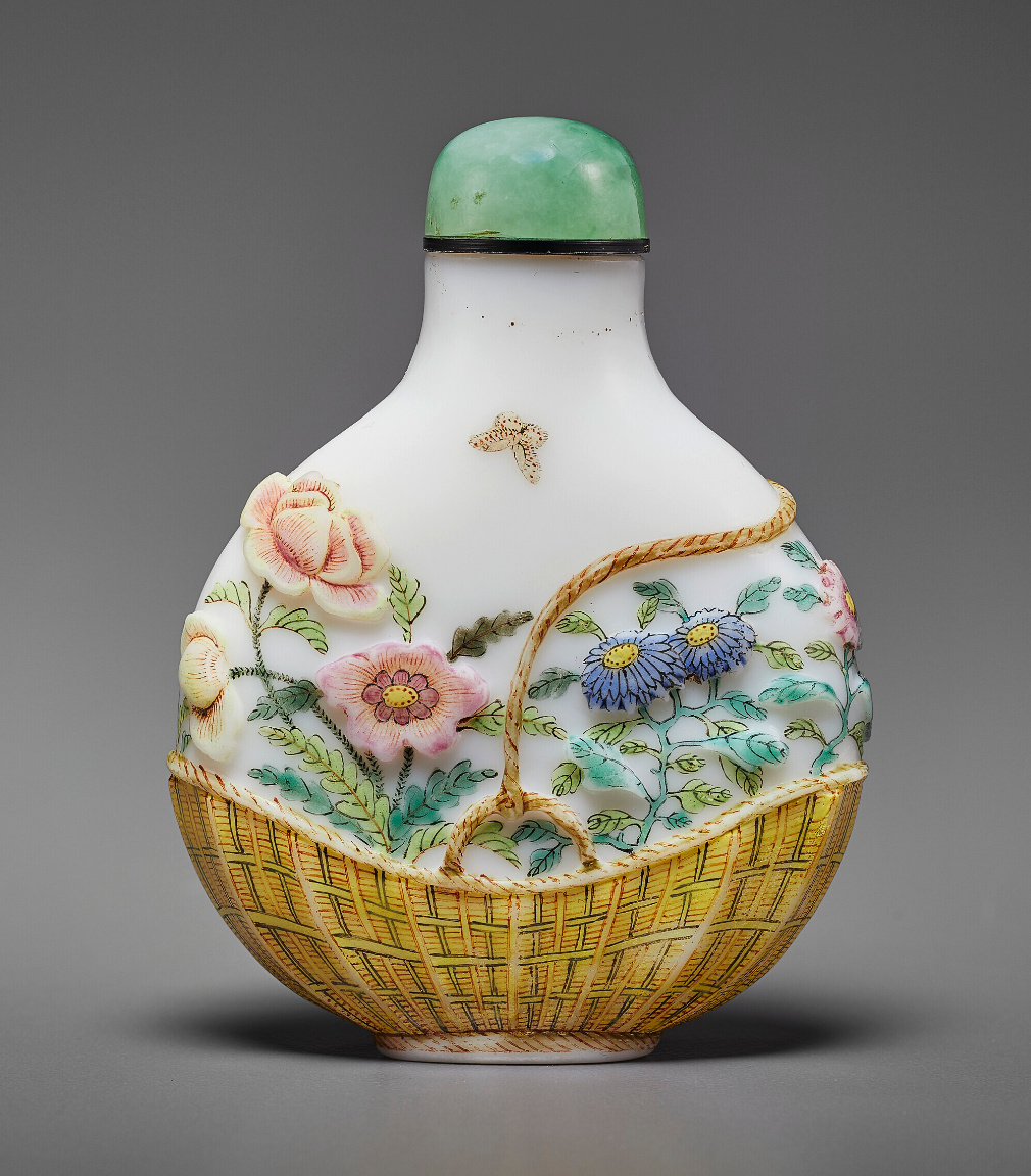 Imperial carved and enamelled glass in the form of a flower basket