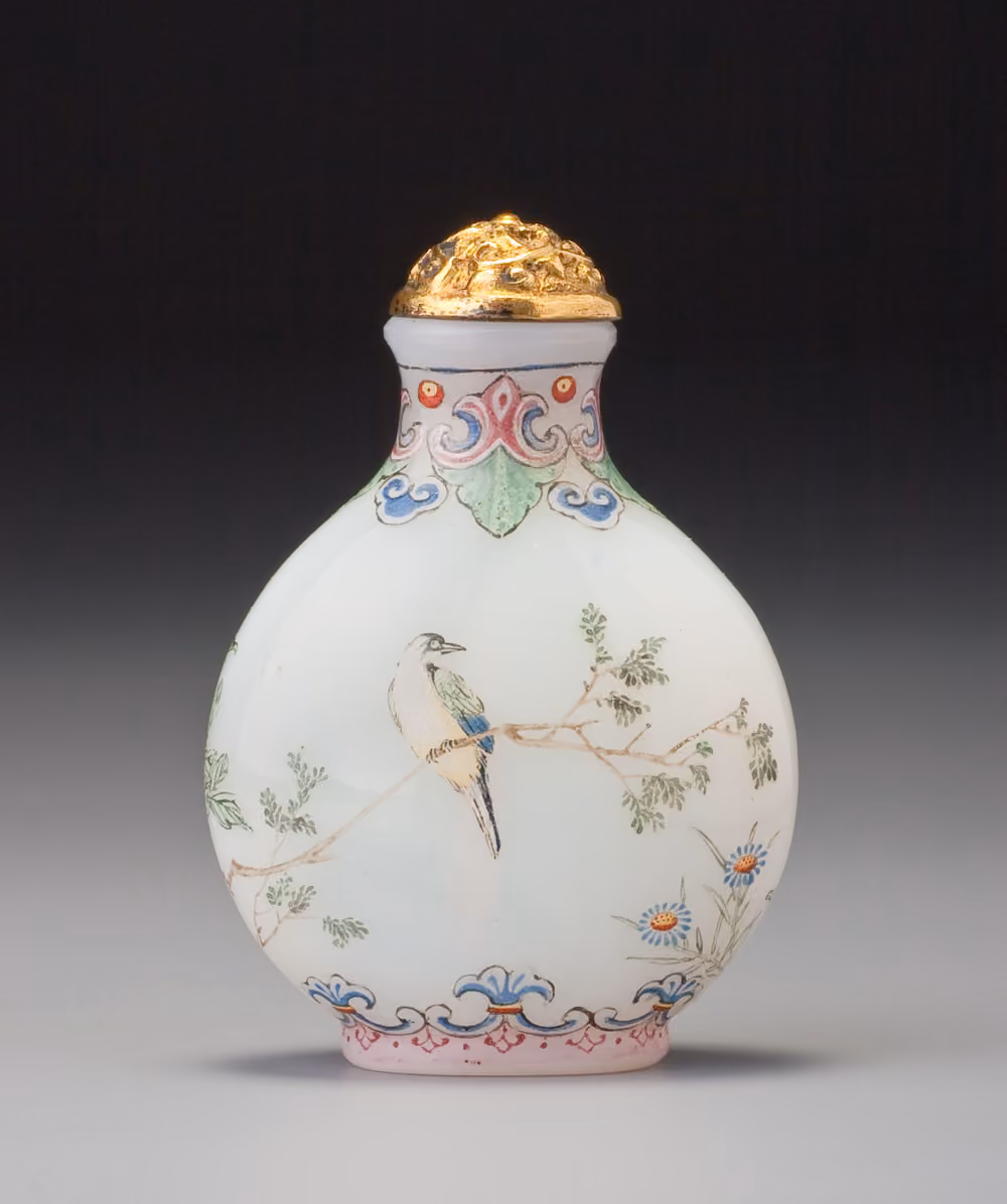 Famille-rose enamelled glass with bird on branch