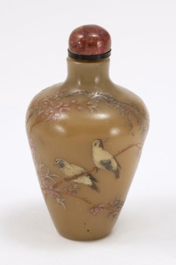 Enamelled glass with two birds in a tree