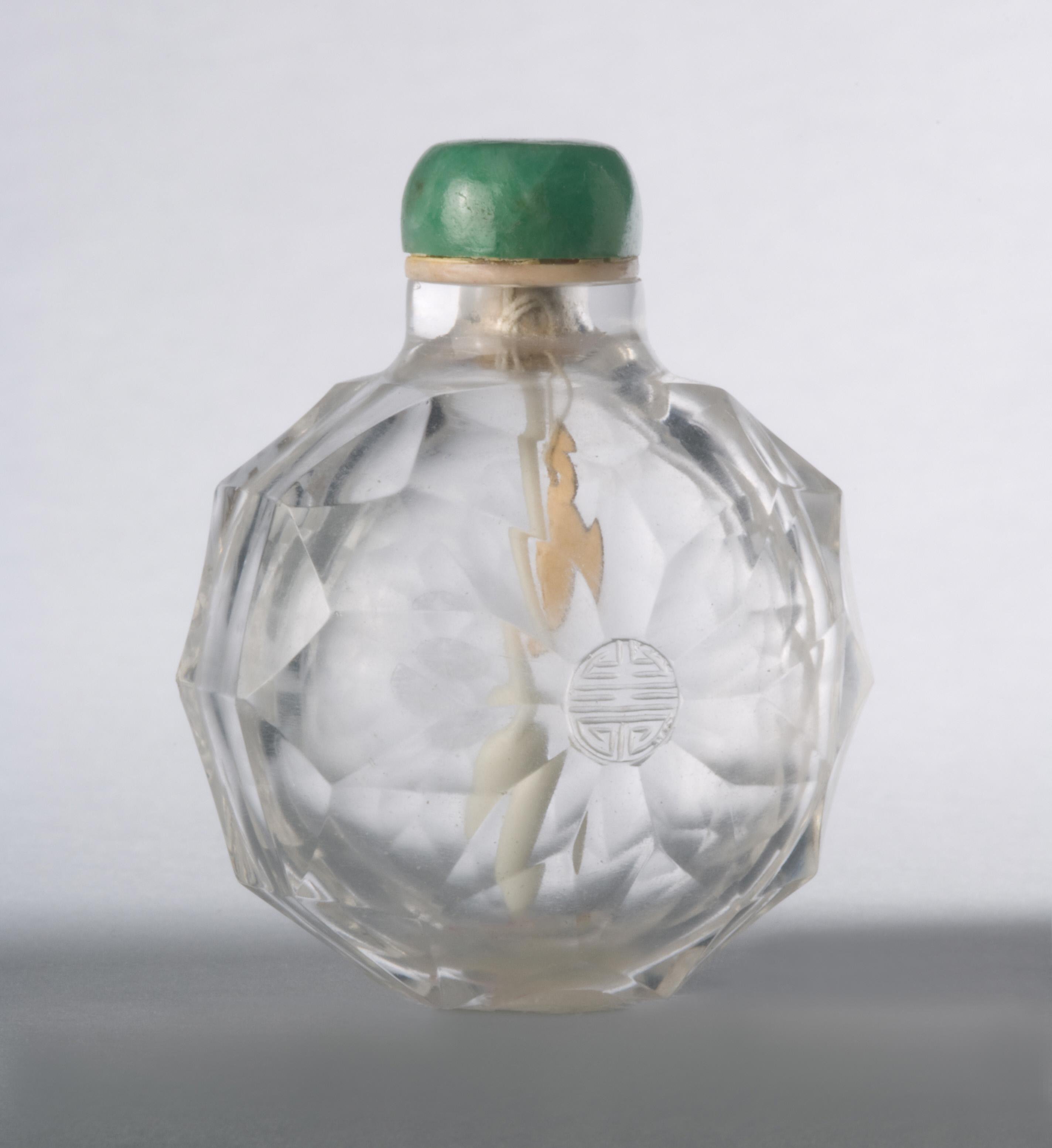 Faceted rock crystal with shou symbol