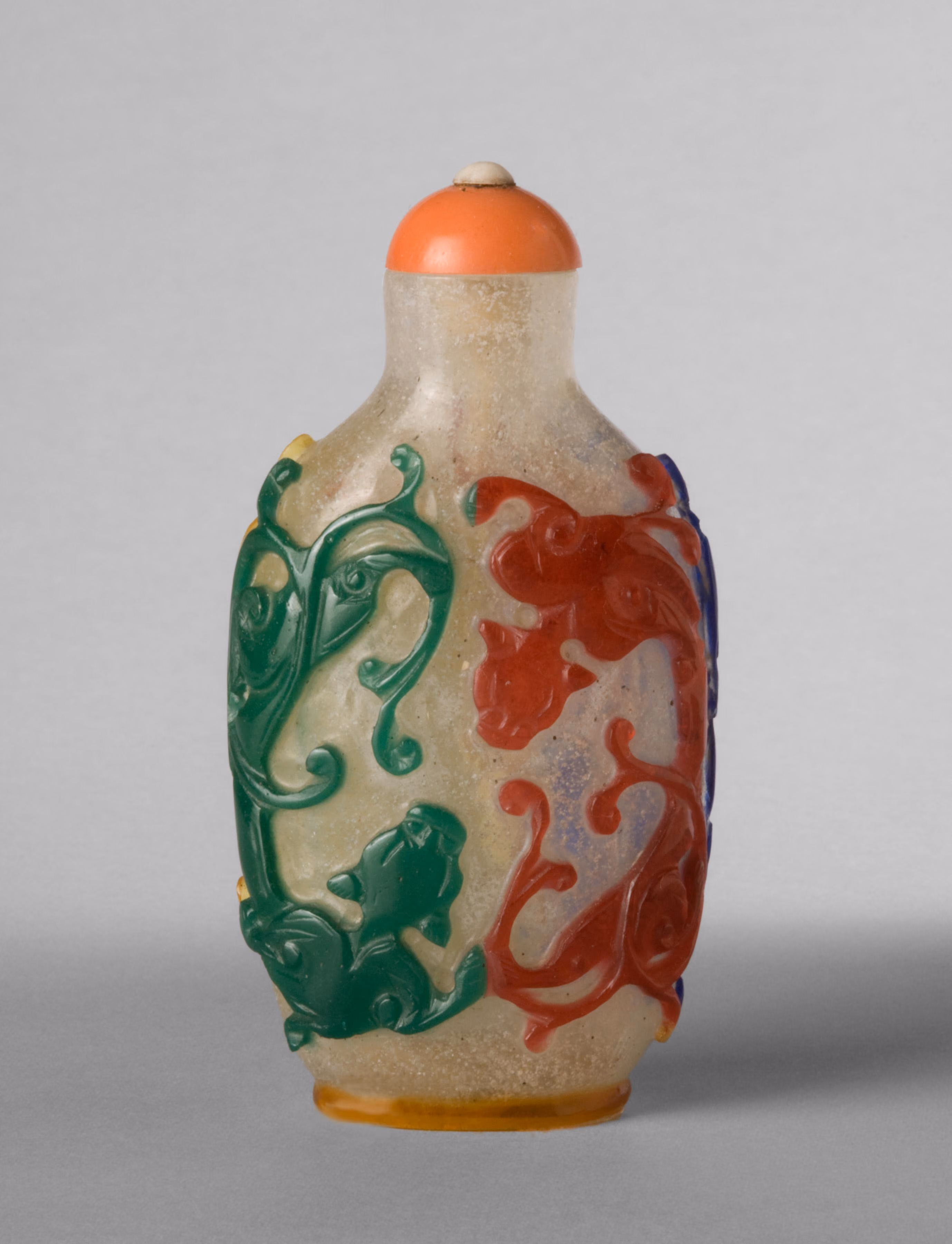 Multicolor overlay on lotus root powder glass with confronting chilong