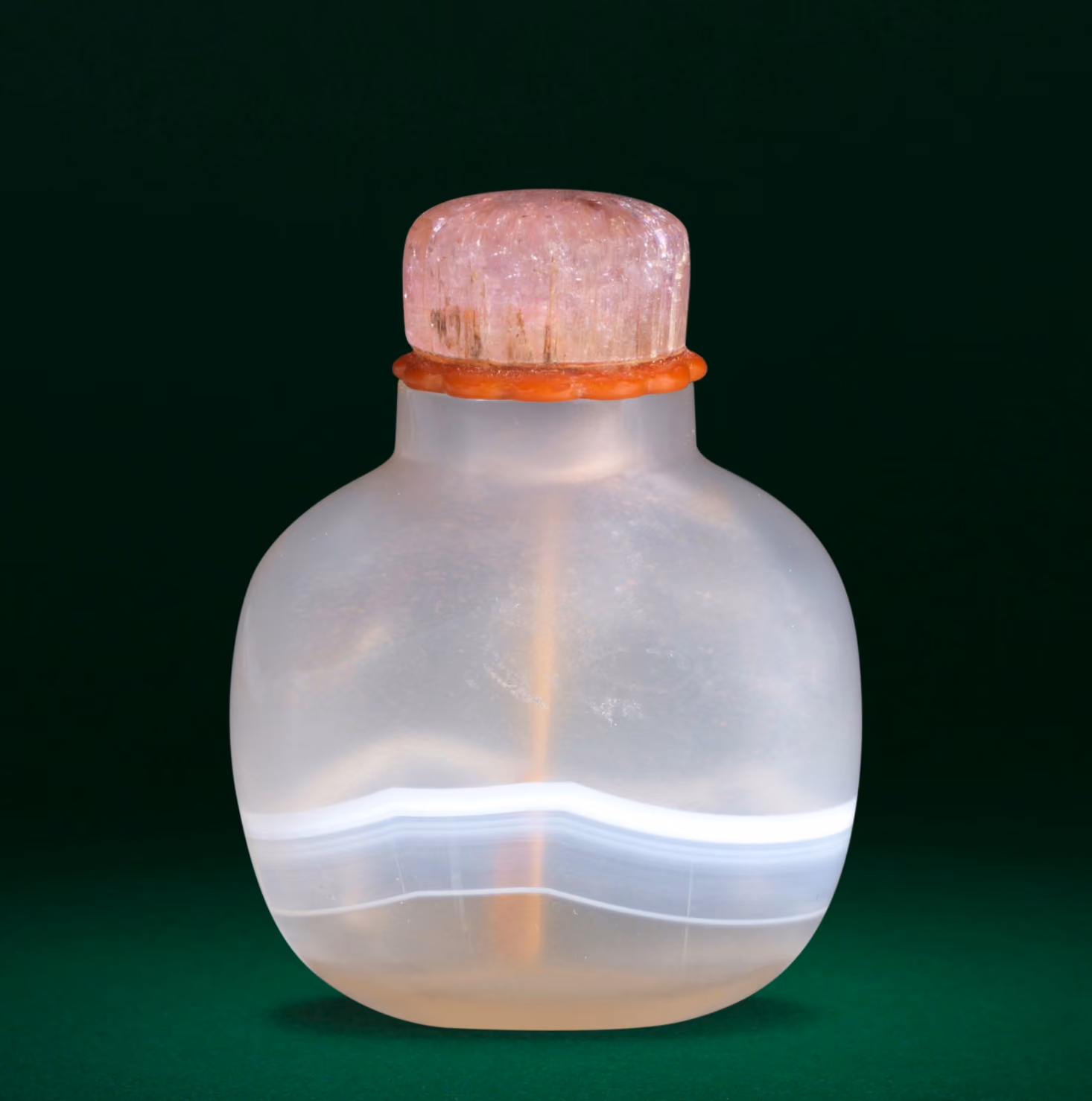 Banded Agate snuff bottle