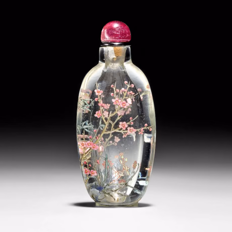 Guyue xuan enamel on glass snuff bottle
