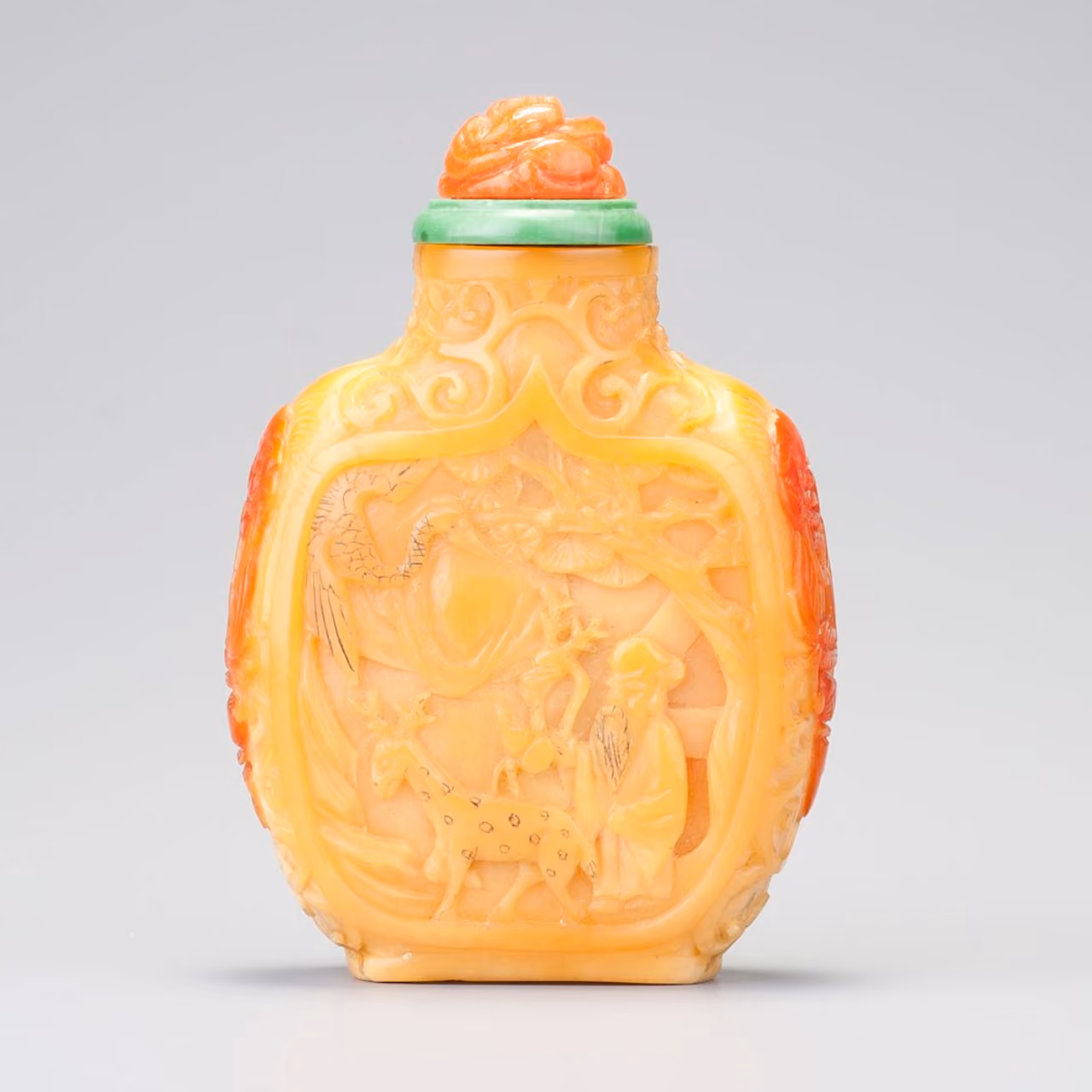 Hornbill snuff bottle