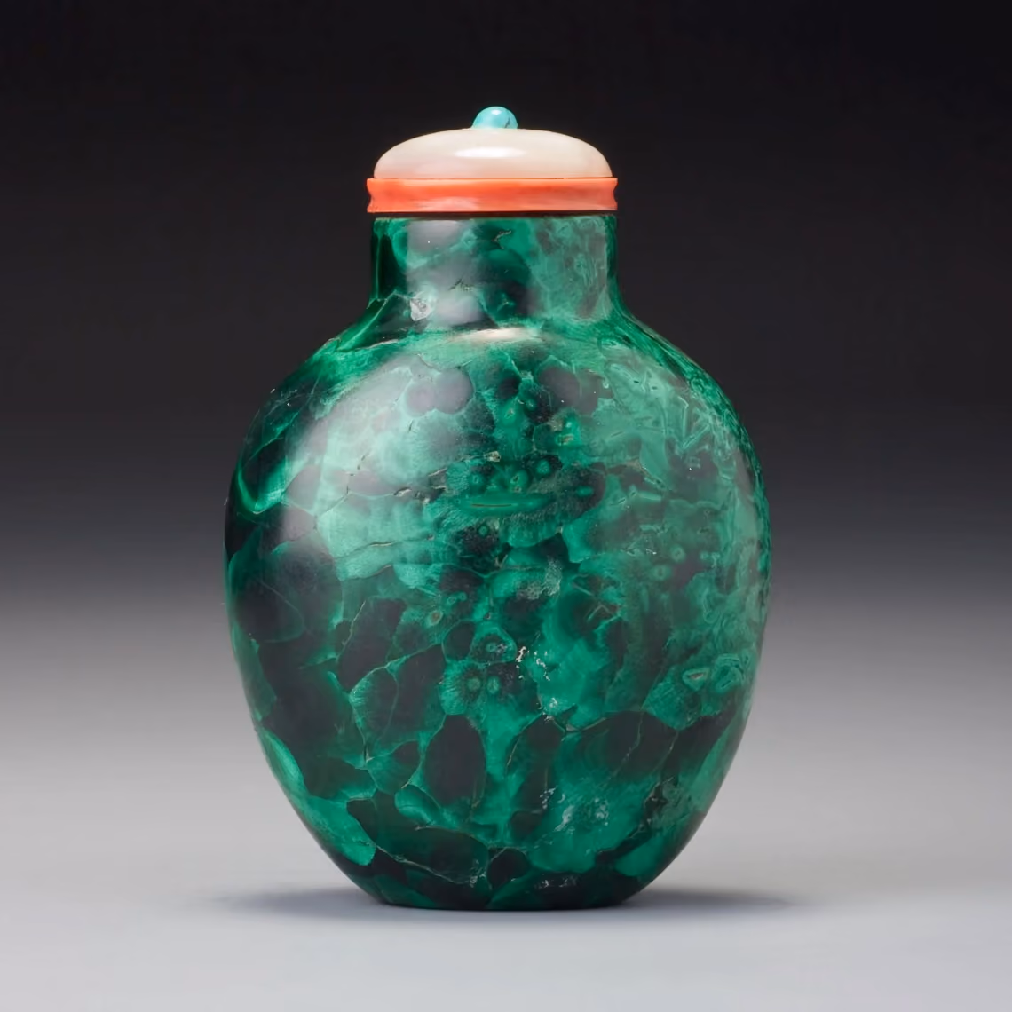 Malachite snuff bottle
