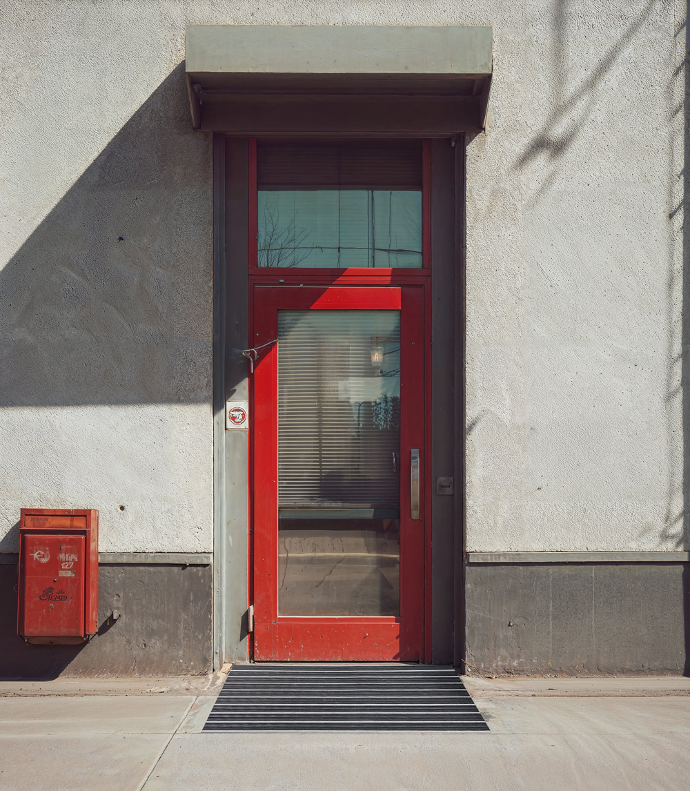 Inspiration eines Notausgangs mit DAVERO Eingangsmatte