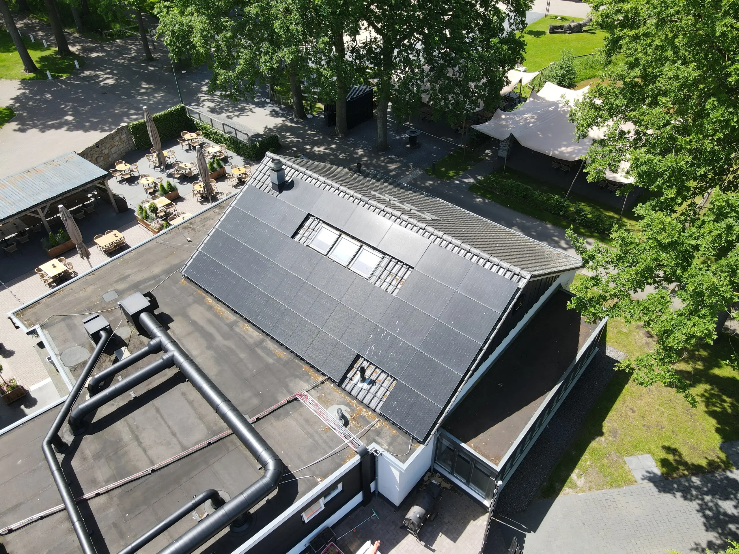 Zonnepanelen bij Landgoed het Rheins