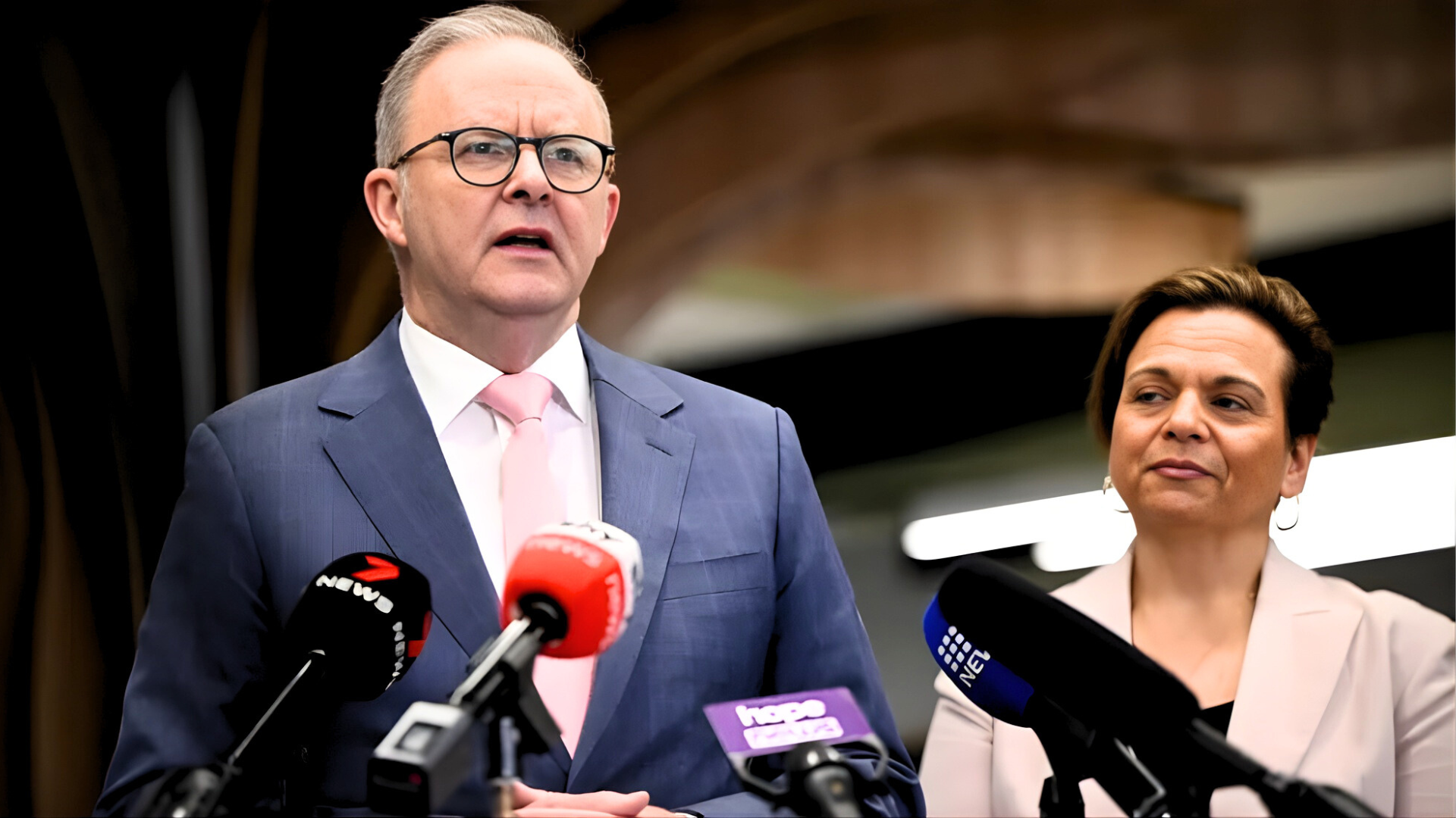 Albanese and Rowland Hold Press Conference After Passage of Law Banning Under-16s From Social Media