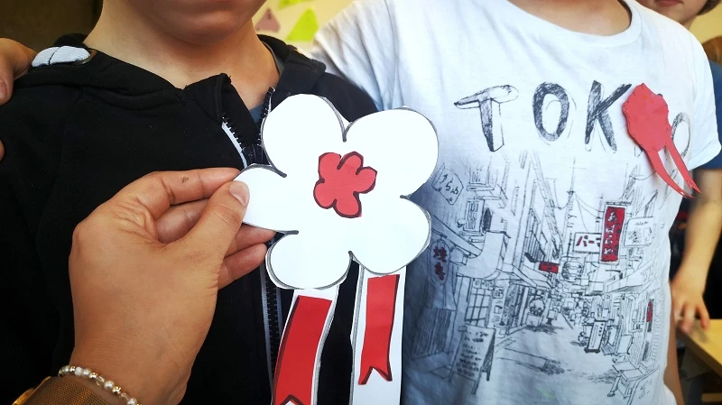 kotylion polski wykonany przez ucznia