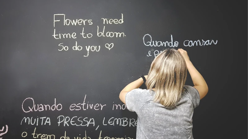 Szkoła językowa z angielskim, hiszpańśkim i rosyjskim 