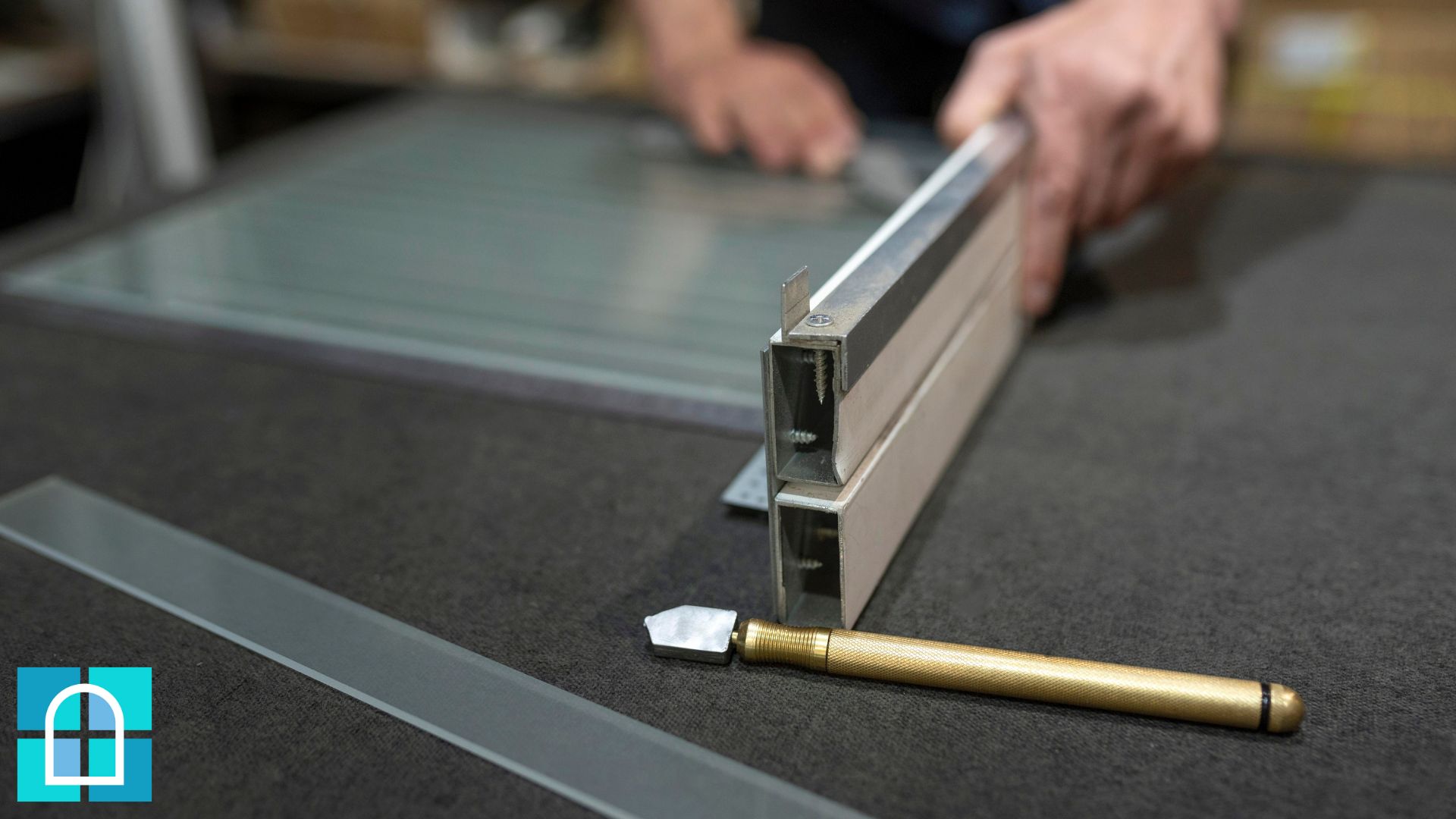 24/7 Emergency Glass Service