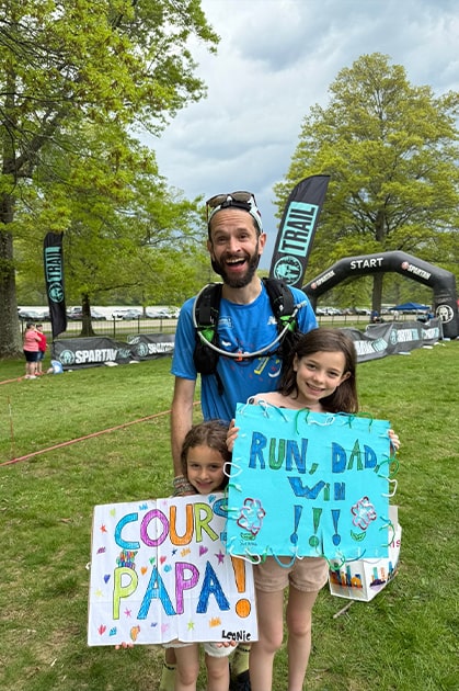 Coureur qui a finit un marathon et qui s'est s’entraîné avec Matthieu Laurent son coach marathon en ligne, préparation physique pour coureur en ligne et à Tresserve (73)