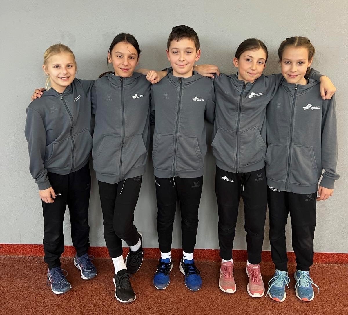 Dekleta U12 ekipne državne prvakinje v mnogoboju