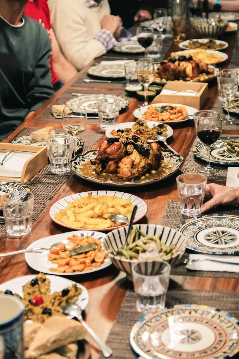 Cuisine locale servie au Touda Ecolodge dans la Vallée Bougemez, Haut Atlas, Maroc, idéal pour la randonnée, trekking et bien etre.