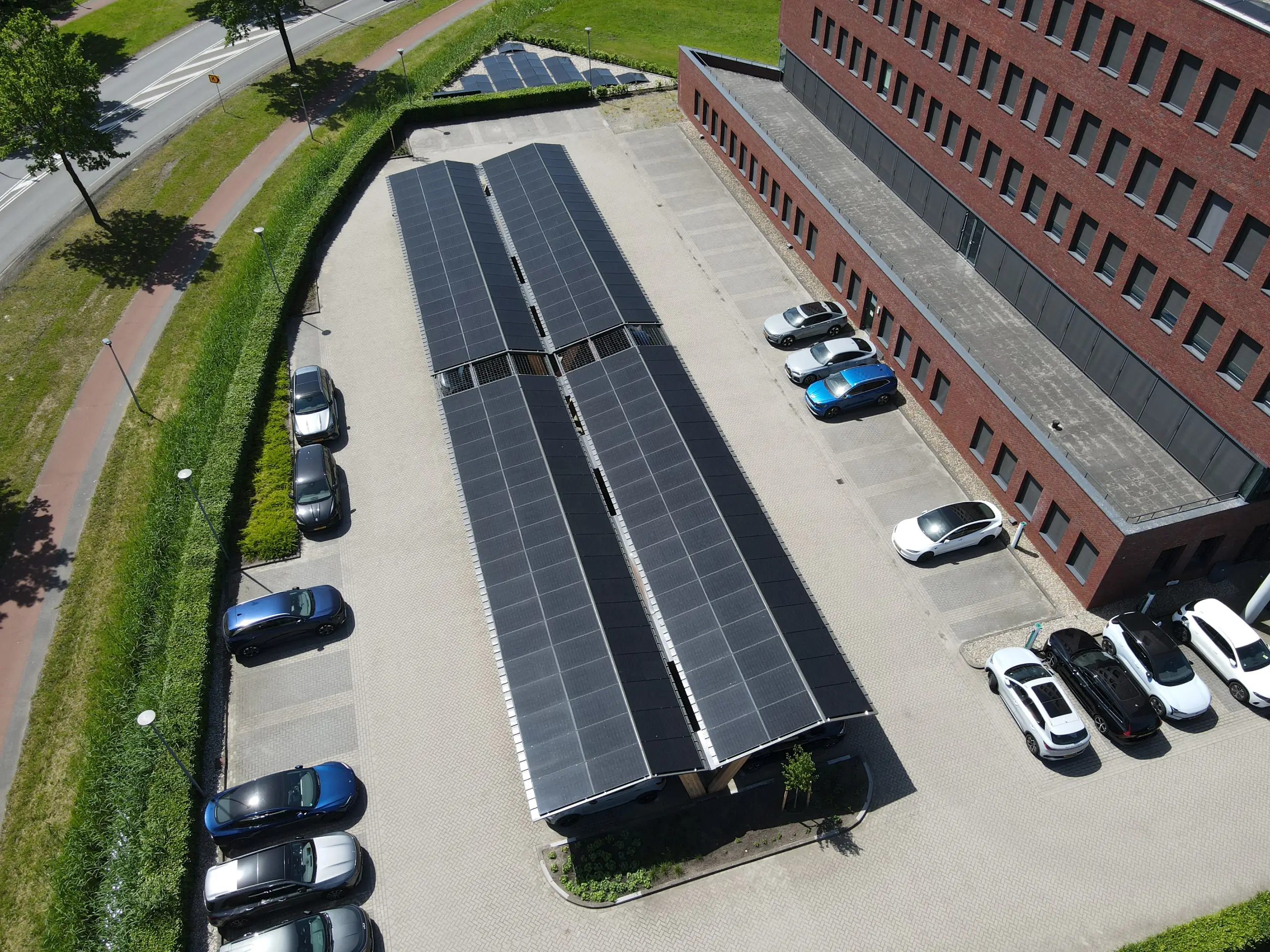 Zonnepanelen bij Dura Vermeer Hengelo