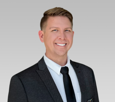 Dr. Wade Elton