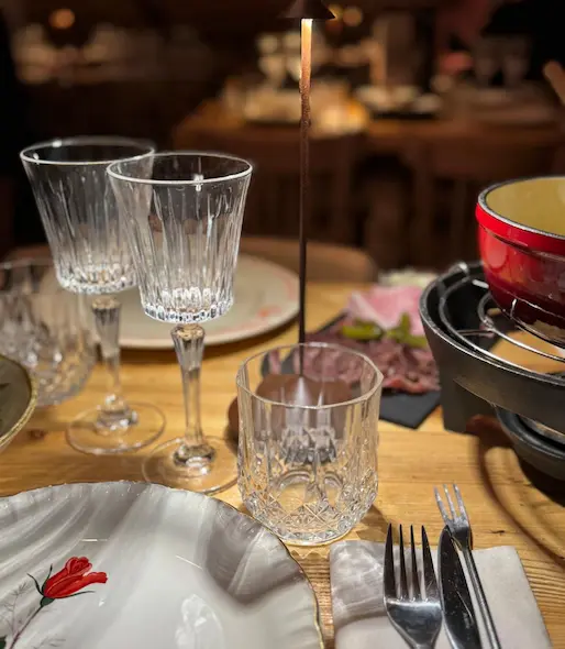 Photo ancienne illustrant l’histoire et l’esprit familial du restaurant Chez Augustine.