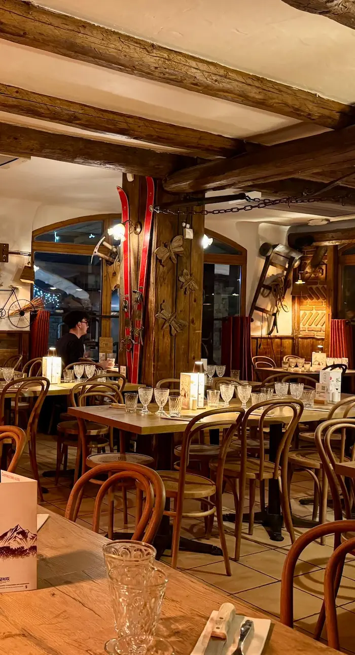 Starter or individual main dish served at La P’tite Ferme, captured in close-up to reflect freshness and flavor.