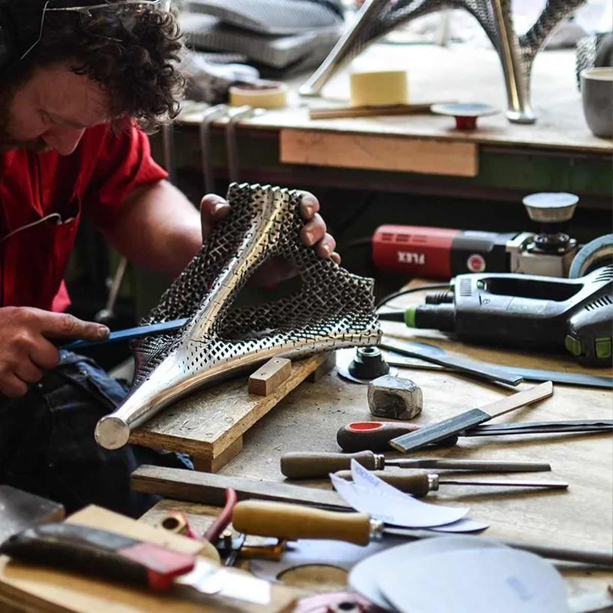 Visual representing a blog article authored by Ramona Albert.