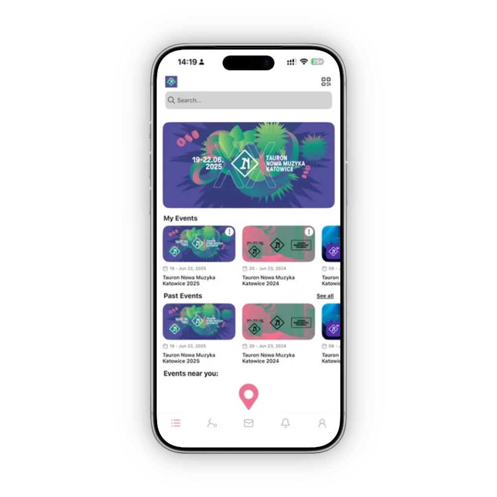 Ekran smartfona wyświetlający aplikację z wydarzeniami muzycznymi Tauron Nowa Muzyka Katowice 2024 i 2025, z wyszukiwarką oraz kategoriami Moje wydarzenia i Przeszłe wydarzenia.