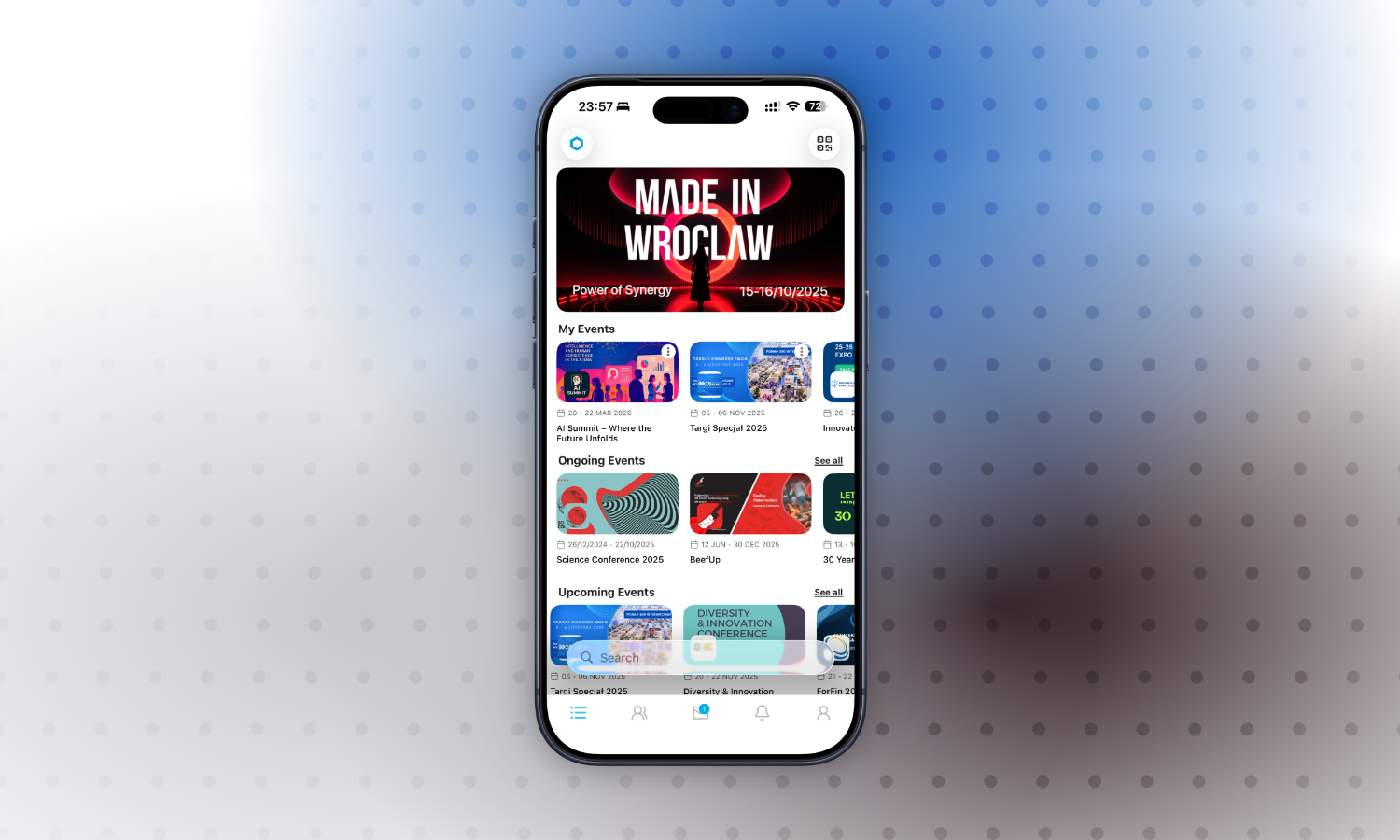 Telefon z aplikacją do zarządzania wydarzeniami, pokazujący sekcje Moje Wydarzenia, Trwające Wydarzenia i Nadchodzące Wydarzenia.